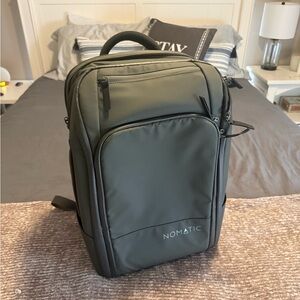 Nomatic Backpack Olive